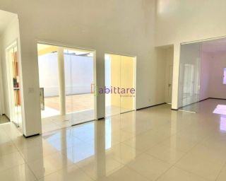 Alugo: Casa no Condomínio Interlagos - 04 Suítes