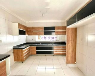 Alugo: Casa no Condomínio Interlagos - 04 Suítes