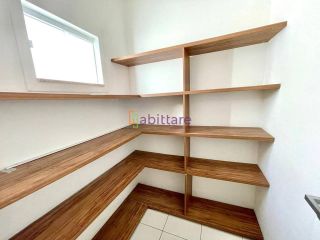 Alugo: Casa no Condomínio Interlagos - 04 Suítes