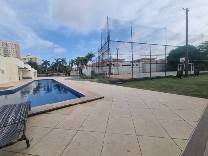 Alugo: Casa no Condomínio Interlagos - 04 Suítes