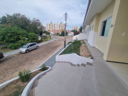 Alugo: Casa no Condomínio Interlagos - 04 Suítes