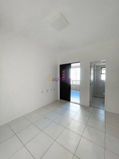 Apartamento no Edifício Porto Madero de 160m² com 3 suítes + DCE na Ponta do Farol