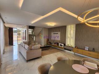 Casa de condomínio no Damha com 488m² com 4 suítes e espaço gourmet com piscina