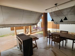 Casa de condomínio no Damha com 488m² com 4 suítes e espaço gourmet com piscina