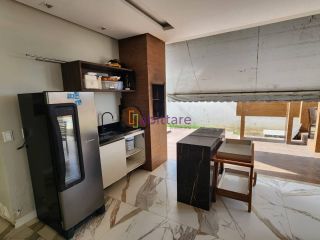 Casa de condomínio no Damha com 488m² com 4 suítes e espaço gourmet com piscina