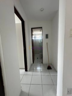 Alugo apartamento de 2 quartos (1 suíte) mobiliado no Condomínio Solar da Ilha