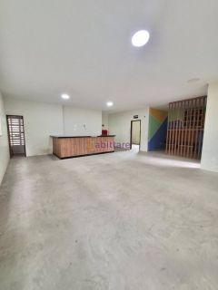 Alugo galpão comercial na Estrada da Ribamar - Maiobão