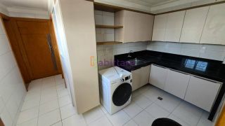 Alugo Apto mobiliado no Ed.Sapphire Residence - 260m² com 3 suítes - Península da Ponta D'areia