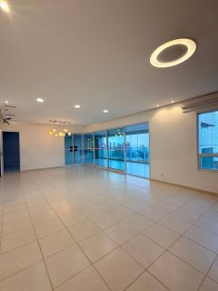 Apartamento de 239m² com 4 suítes + DCE no Condomínio Farol da Ilha - Ponta D'areia