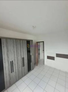Apartamento no Condomínio Residencial Ville com 2 quartos (1 suíte) na Rua do Aririzal