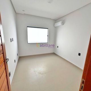 Casa NOVA com 3 suítes e área de lazer com piscina no Condomínio Ibiza - Araçagy