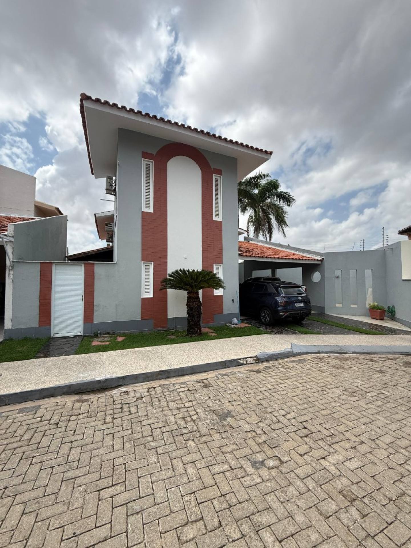 Casa de condomínio de 173m² com 4 quartos (3 suítes) no Condomínio Ilha de Capri