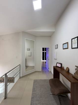 Casa de condomínio de 173m² com 4 quartos (3 suítes) no Condomínio Ilha de Capri