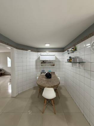 Casa de condomínio de 173m² com 4 quartos (3 suítes) no Condomínio Ilha de Capri