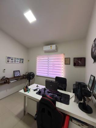 Casa de condomínio de 173m² com 4 quartos (3 suítes) no Condomínio Ilha de Capri