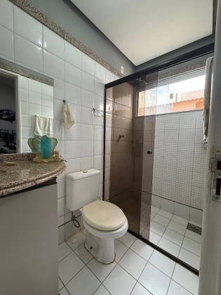 Casa de condomínio de 173m² com 4 quartos (3 suítes) no Condomínio Ilha de Capri