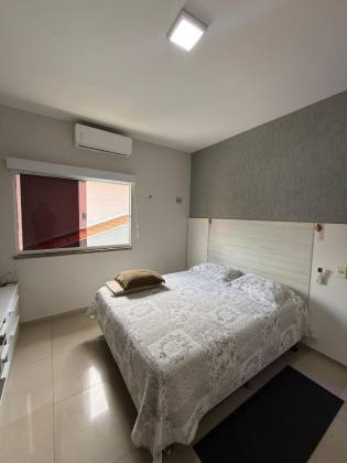 Casa de condomínio de 173m² com 4 quartos (3 suítes) no Condomínio Ilha de Capri