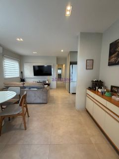 Casa residencial de 200m² com 3 suítes + espaço gourmet com piscina no Parque Athenas