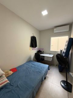 Casa residencial de 200m² com 3 suítes + espaço gourmet com piscina no Parque Athenas