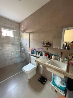 Casa residencial de 200m² com 3 suítes + espaço gourmet com piscina no Parque Athenas