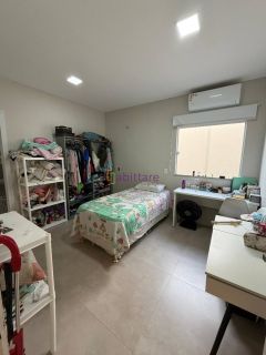 Casa residencial de 200m² com 3 suítes + espaço gourmet com piscina no Parque Athenas