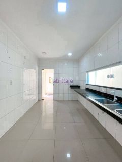 Casa de condomínio de 240m² com 4 quartos (3 suítes) + DCE no Portal das Gaivotas