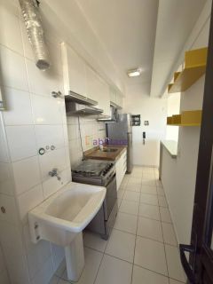 Apartamento SEMI-MOBILIADO de 68m² com 2 quartos (1 suíte) no Jardim de Lombardia