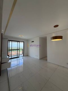 Alugo apartamento com 3 quartos (2 suítes) no Jardim de Lombardia