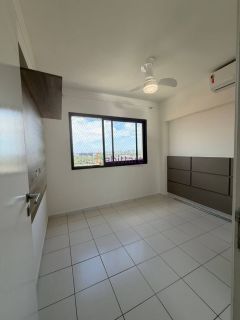 Alugo apartamento com 3 quartos (2 suítes) no Jardim de Lombardia