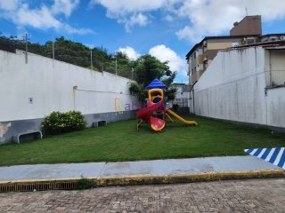 Casa de condomínio de 156m² com 3 quartos (1 suíte com closet) no Majestic Residence