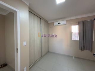 ALUGA-SE  Casa nascente de dois pavimentos no Condomínio Intermares Village