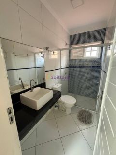 ALUGA-SE  Casa nascente de dois pavimentos no Condomínio Intermares Village