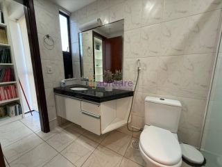 Apartamento de 3 quartos (1 suíte e 2 semi suítes) no Edifício Toulon