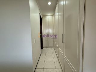 Apartamento de 3 quartos (1 suíte e 2 semi suítes) no Edifício Toulon