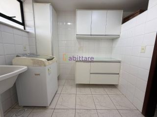 Apartamento de 3 quartos (1 suíte e 2 semi suítes) no Edifício Toulon