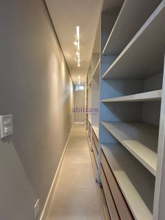 Mansão de 800m² com 7 suítes + espaço gourmet com churrasqueira e piscina com hidromassagem no Calhau