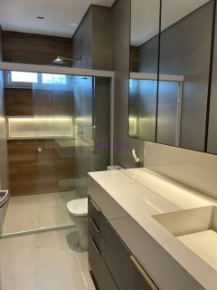 Mansão de 800m² com 7 suítes + espaço gourmet com churrasqueira e piscina com hidromassagem no Calhau