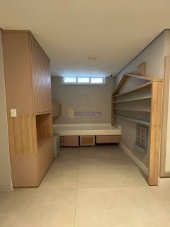 Mansão de 800m² com 7 suítes + espaço gourmet com churrasqueira e piscina com hidromassagem no Calhau