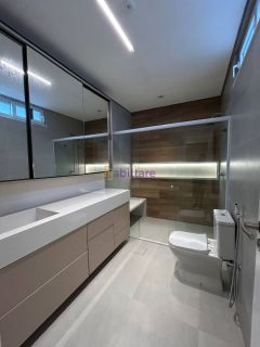 Mansão de 800m² com 7 suítes + espaço gourmet com churrasqueira e piscina com hidromassagem no Calhau