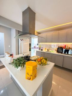 Casa duplex com 3 quartos (1 suíte) no Condomínio Intermares Village