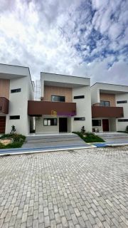 Casa duplex de 143m² com 3 quartos (1 suíte) no Condomínio Marianne