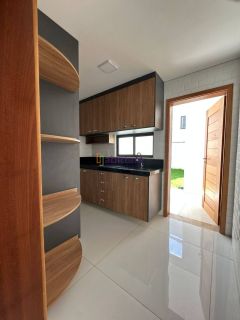 Casa duplex de 143m² com 3 quartos (1 suíte) no Condomínio Marianne