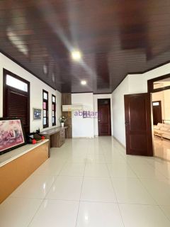 Casa duplex MOBILIADA no Jardim Eldorado com 4 suítes (1 master) + DCE e espaço gourmet com piscina