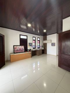 Casa duplex MOBILIADA no Jardim Eldorado com 4 suítes (1 master) + DCE e espaço gourmet com piscina