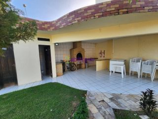 Casa no Condomínio Madri com 3 quartos (1 suíte) na rua do Aririzal