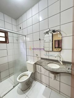 Casa no Condomínio Madri com 3 quartos (1 suíte) na rua do Aririzal