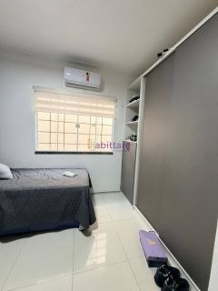 Casa de 160m² no Condomínio Madri com 4 quartos (3 suítes) e 26 placas solares