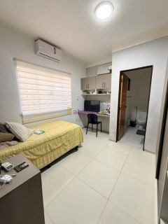 Casa de 160m² no Condomínio Madri com 4 quartos (3 suítes) e 26 placas solares