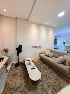 Casa de 160m² no Condomínio Madri com 4 quartos (3 suítes) e 26 placas solares