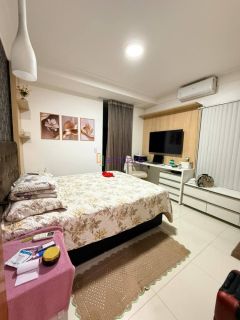 Casa de 160m² no Condomínio Madri com 4 quartos (3 suítes) e 26 placas solares